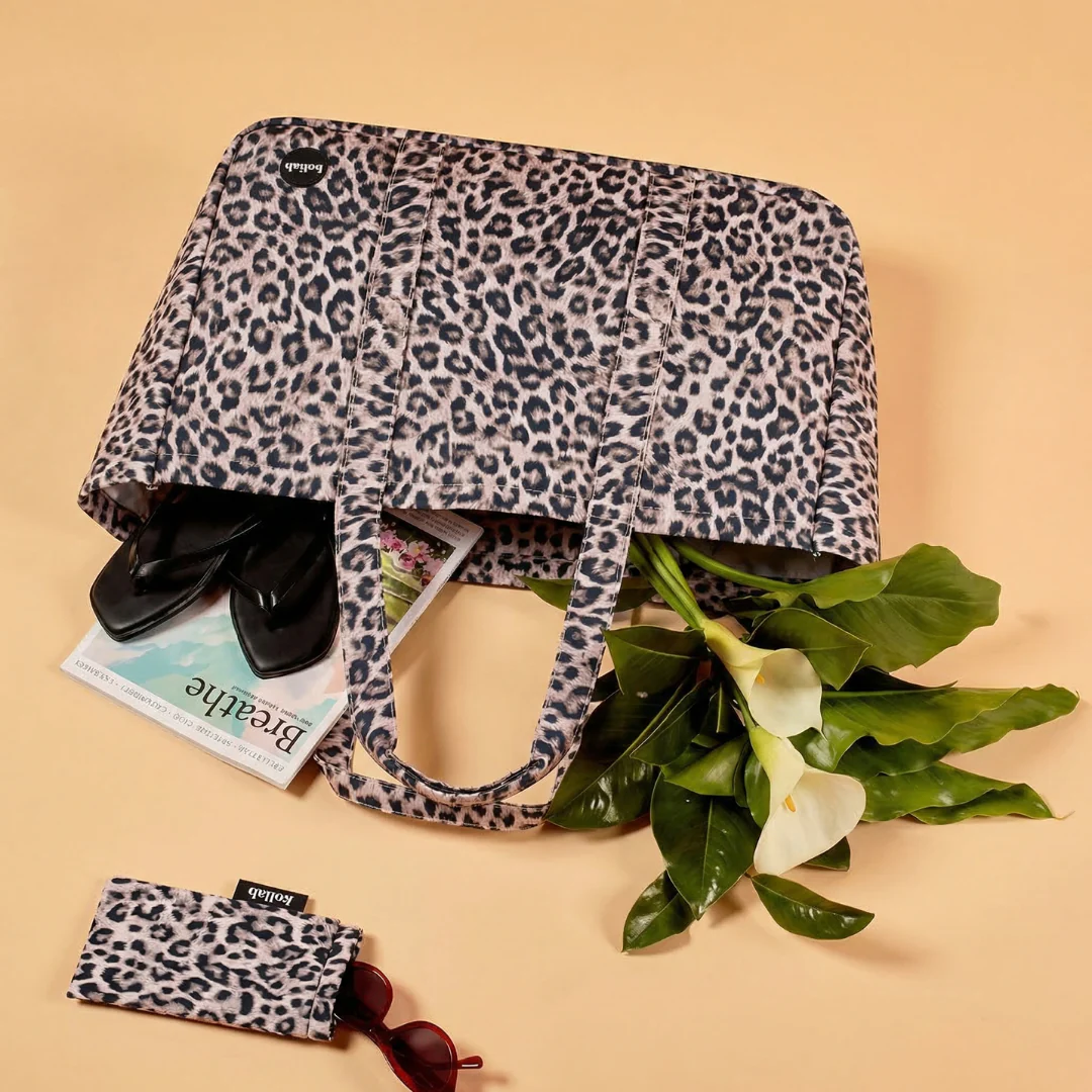 Carryall Cargo Bag Leopard - Image 4