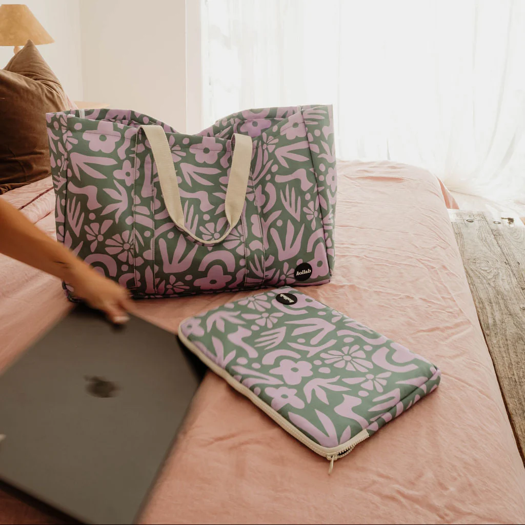 Carryall Cargo Bag Lavender Bloom - Image 3